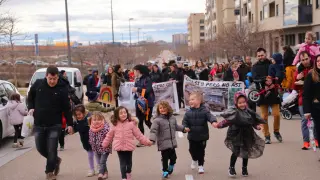Movilización de las familias del colegio Ana María Navales de Zaragoza.