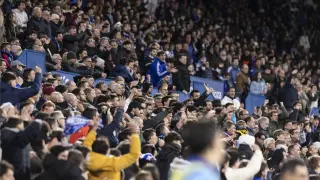 La afición de La Romareda, en la protesta llevada a cabo contra los horarios fuera del fin de semana impuestos por La Liga al Real Zaragoza durante los seis primeros meses del torneo con demasiada reiteración.