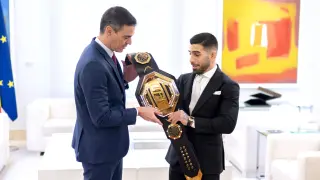 Sánchez recibe en La Moncloa a Ilia Topuria, campeón del mundo de UFC