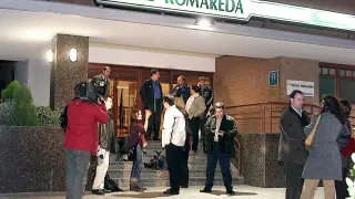 El exterior del Hotel Romareda, en el año 2000, cuando se generó una gran expectación ante la posible llegada de Juan Eduardo Esnáider.