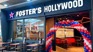 El establecimiento Forster's Hollywood en Puerto Venecia que va a rescindir el contrato a todos sus trabajadores.
