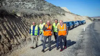 Visita del director general de Carreteras del Gobierno aragonés y alcaldes de la Ribera del Perejiles.