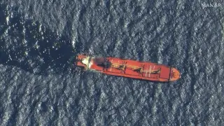 Imagen tomada vía satélite del carguero 'Rubymar' en el mar Rojo el 1 de marzo. Finalmente ha terminado de hundirse