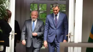 El presidente del Gobierno, Pedro Sánchez, junto al presidente de Brasil, Luiz Inazio Lula da Silva