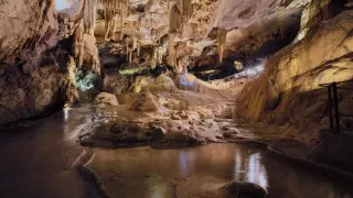 Estas grutas se encuentran en la frontera subterránea entre los Pirineos Atlánticos y los Altos Pirineos