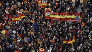 MADRID, 09/03/2024.- Foros y asociaciones cívicas han convocado este sábado una manifestación en Madrid contra "el deterioro político, institucional y social" de España con el Gobierno del PSOE y a la que se han sumado el PP y Vox. EFE/ Chema Moya