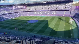 Los jugadores del Real Zaragoza, a su llegada al estadio Zorrilla de Valladolid hora y media antes del partido de este sábado.