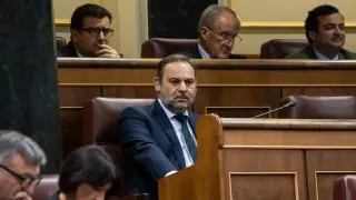 El diputado del Grupo Mixto y exministro de Transportes José Luis Ábalos durante una sesión plenaria, en el Congreso de los Diputados este jueves.