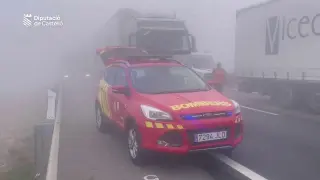 Un muerto en el choque múltiple por la niebla, con 40 vehículos, en la AP-7 en Castellón