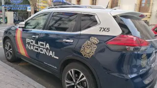 Imagen de un coche patrulla de la Policía Nacional en Murcia.