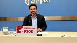 El concejal del PSOE Horacio Royo este martes en rueda de prensa.