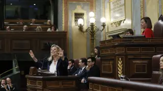 La diputada del PP Macarena Montesinos interviene este jueves en el pleno del congreso en el que se debate sobre la corrupción