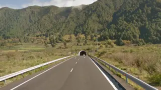 Este túnel se encuentra en las Islas Canarias y divide dos microclimas