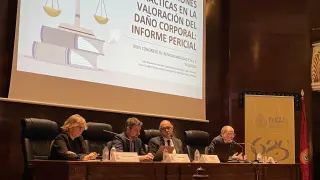 Mesa que trató el baremo del daño moral durante el Congreso de Responsabilidad Civil y Seguros del colegio de abogados de Zaragoza.