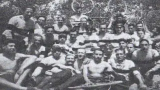 Una de las excursiones del Club Ciclista Iberia en 1935
