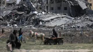 Edificios destruidos tras los bombardeos del ejército israelí en la Franja de Gaza.