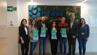 El director de Inforesidencias ha entregado este martes en Zaragoza las placas 100% transparencia a cuatro residencias de mayores de la Fundación Rey Ardid