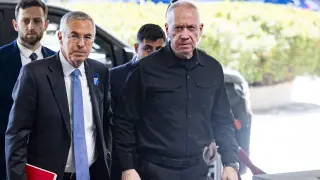 El ministro de Defensa de Israel, Yoav Gallant, en su llegada a Israel