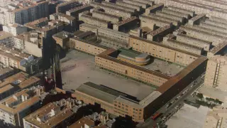 Vista aérea del colegio Santo Domingo de Silos en 1999.