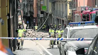 Derrumbe del edificio de viviendas del número 21 en la calle San Francisco de Teruel.