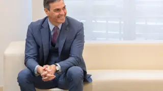 El presidente del Gobierno, Pedro Sánchez, durante su encuentro con el expresidente de la República de Costa Rica Carlos Alvarado, en el Complejo de la Moncloa, a 1 de abril de 2024, en Madrid (España). Carlos Alvarado fue presidente de la República de Costa Rica de 2018 a 2022...01 ABRIL 2024;PEDRO SÁNCHEZ;CARLOS ALVARADO;COSTA RICA;EXPRESIDENTE;MONCLOA;MADRID..Eduardo Parra / Europa Press..01/04/2024 [[[EP]]]