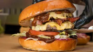 Una de las hamburguesas de The Champions Burger