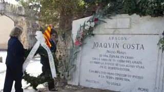 Homenaje a Joaquín Costa en el cementerio de Torrero de Zaragoza