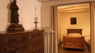 Interior de la casa natal de Goya, con el mobiliario antiguo.