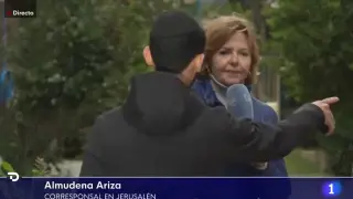 Almudena Ariza fue interrumpida por unos espontáneos