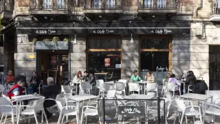 El Caballo Blanco de Zaragoza, un clásico bar de la plaza de San Miguel.