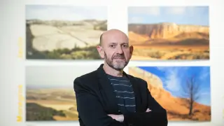 Luis Sáez expone 'Los desiertos de España'.