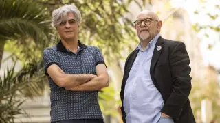 Josema Carrasco y Antón Castro, autores del cómic 'El paseo en bicicleta'