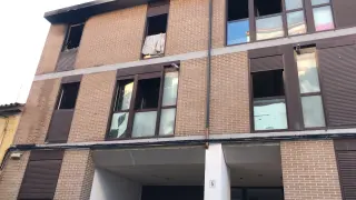 El fuego ha calcinado completamente el interior de la vivienda, según fuentes de Bomberos
