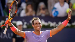 El tenista español, Rafael Nadal, muestra su alegría al ganar el partido