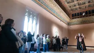 Visitas teatralizadas en el palacio de la Aljafería por la celebración de San Jorge.