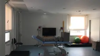 Sala de fisioterapia en un centro de salud de Aragón.