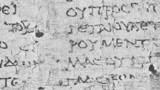 La lectura gracias a las nuevas tecnologías de los llamados papiros de Herculano, los escritos que se encontraron medio carbonizados en la ciudad cercana a Pompeya tras la erupción del Vesubio el año 79 d. C., han permitido conocer el lugar exacto de la t