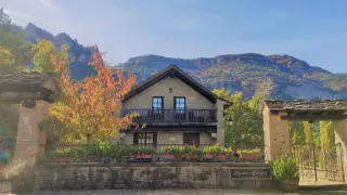 Este encantador hotel rural es un refugio idílico en los Pirineos
