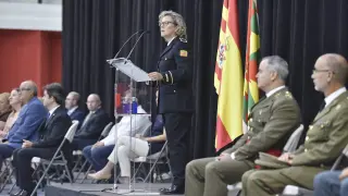 La intendente de Huesca durante su intervención en una fiesta de la Policía Local.