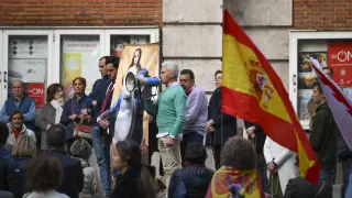 Concentración contra Pedro Sánchez en Ferraz