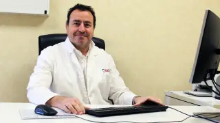 El doctor Jorge Cuenca, traumatólogo de HLA Clínica Montpellier.