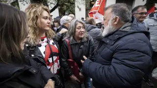 Los socialistas aragoneses han acudido a Ferraz para apoyar a Pedro Sánchez