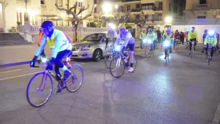 Marcha cicloturista nocturna de Huesca a Zaragoza en homenaje al oscense que fabricó la primera bicicleta en España, el herrero Mariano Castejón.