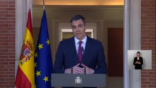 Sánchez anuncia que continuará al frente del Gobierno