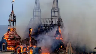Un incendio arde tras un ataque de Rusia sobre la ciudad de Odesa