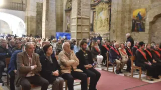 Momento de la misa tras la romería a la ermita de Loreto de Huesca.
