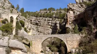 Acueducto de Los Arcos o de la Salud, sobre el río Rubielos
