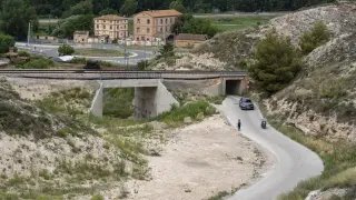 La línea ferroviaria, a las afueras de Teruel, cerca del lugar del atropello.