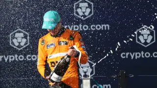 El piloto Lando Norris celebra su primera victoria en Formula 1 en el Gran Prix de Miami.