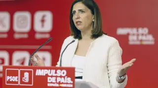 La portavoz de la Comisión Ejecutiva Federal del PSOE, Esther Peña, este lunes durante la rueda de prensa en Madrid